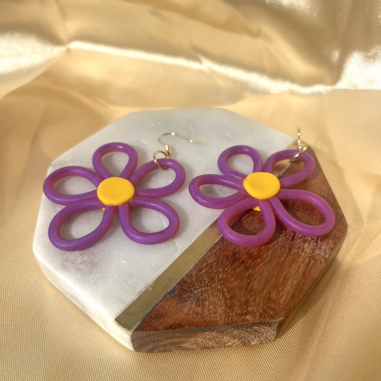 Pink to Purple Daisy Earrings