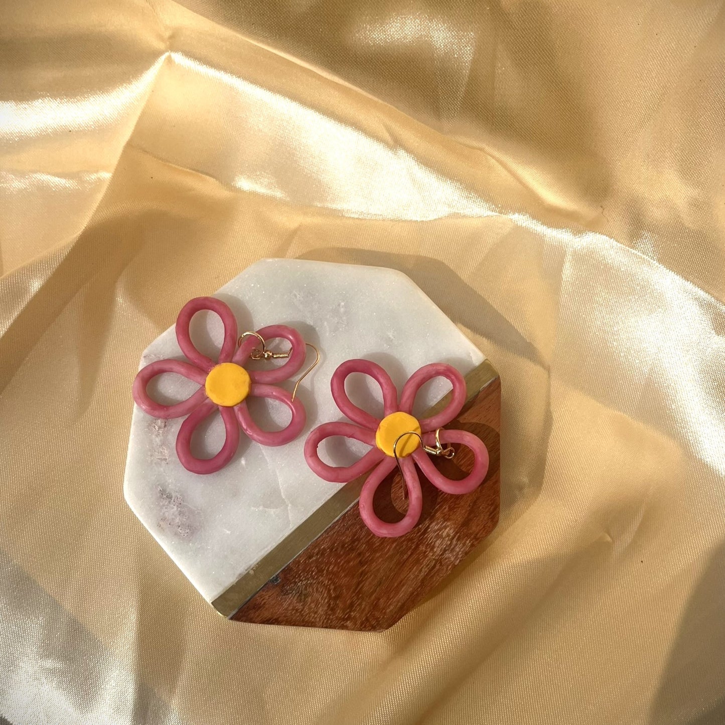 White to Pink Daisy Earrings