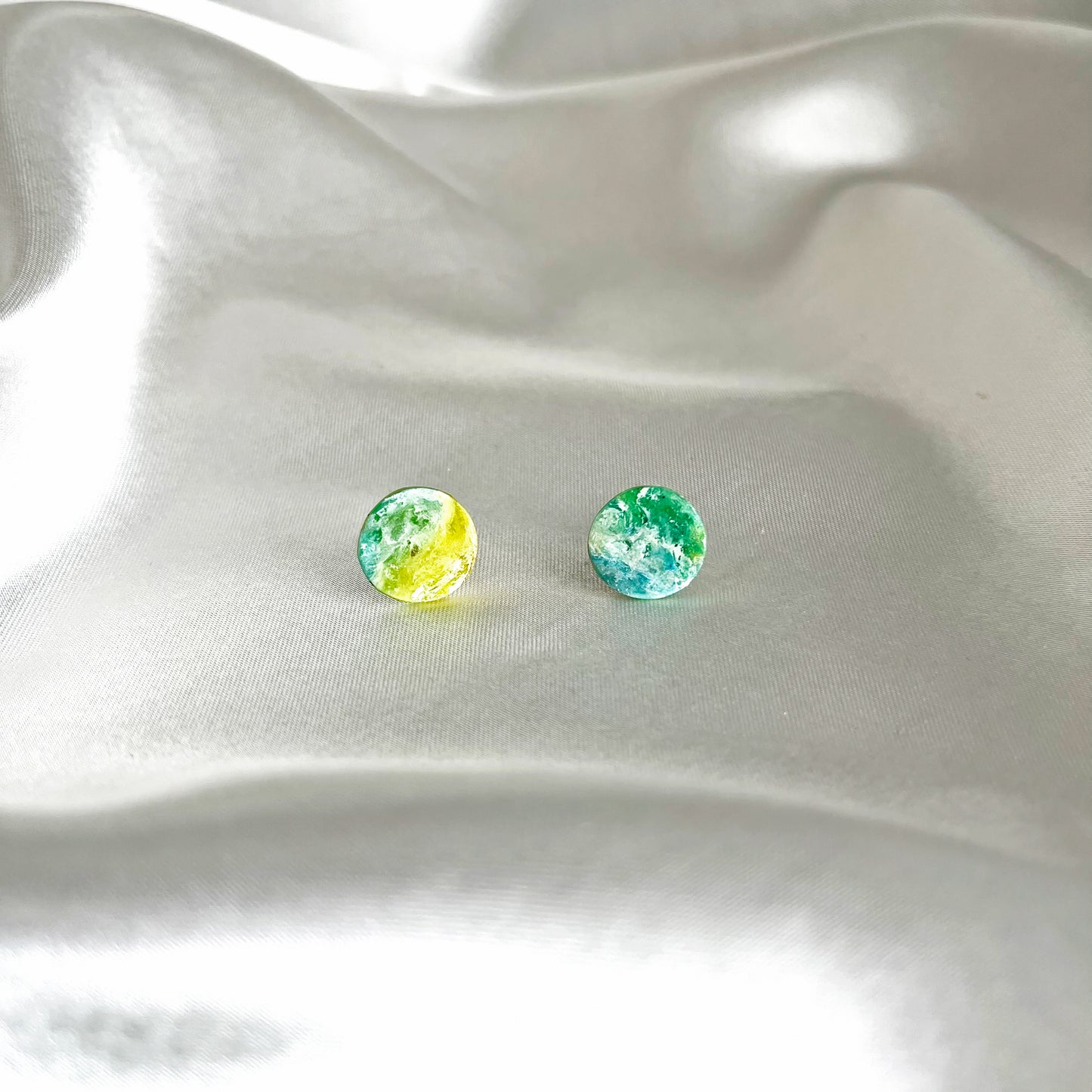 Painter's Circle Studs Earrings