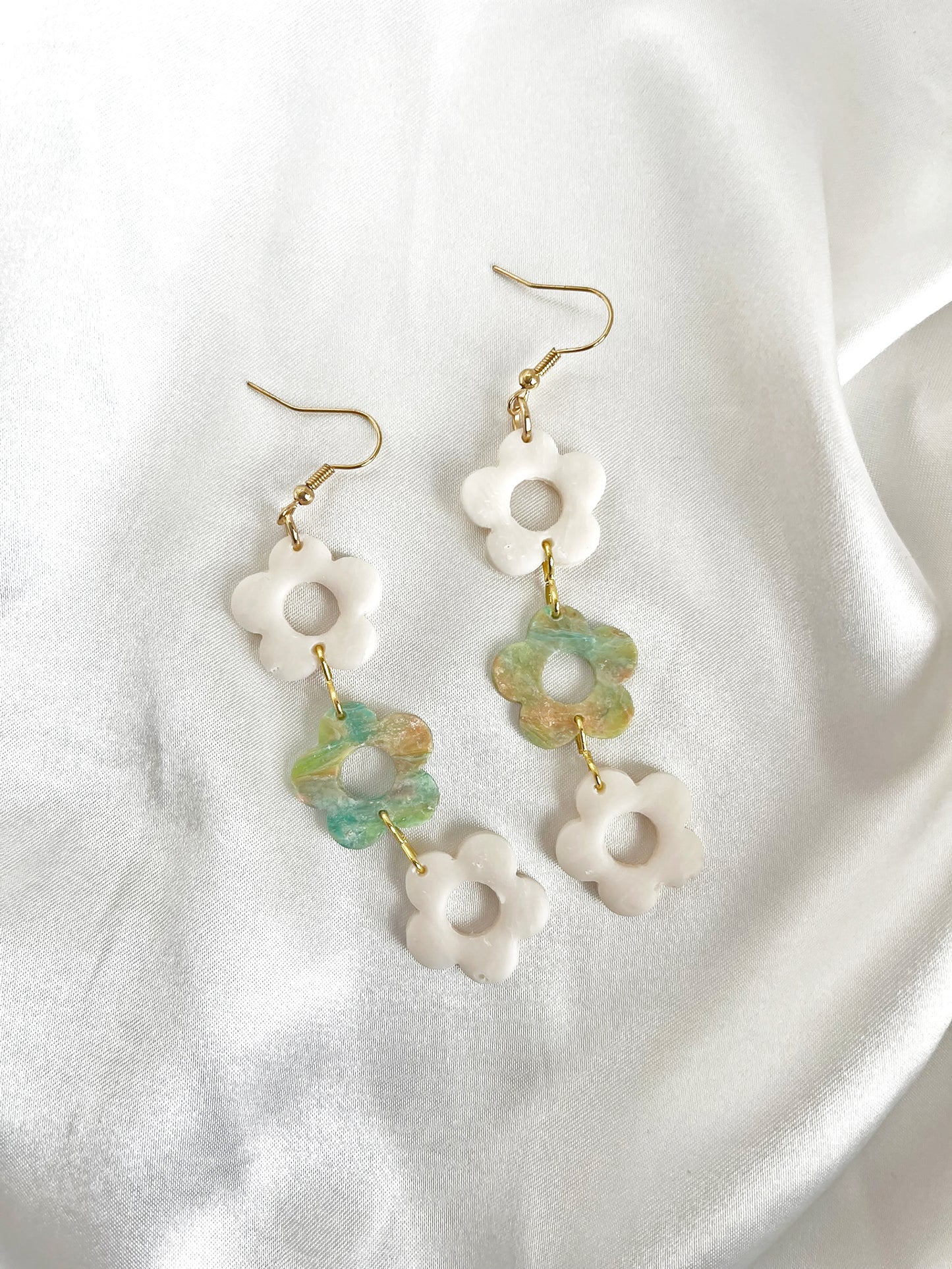 Painter's Triple Daisy Dangle Earrings