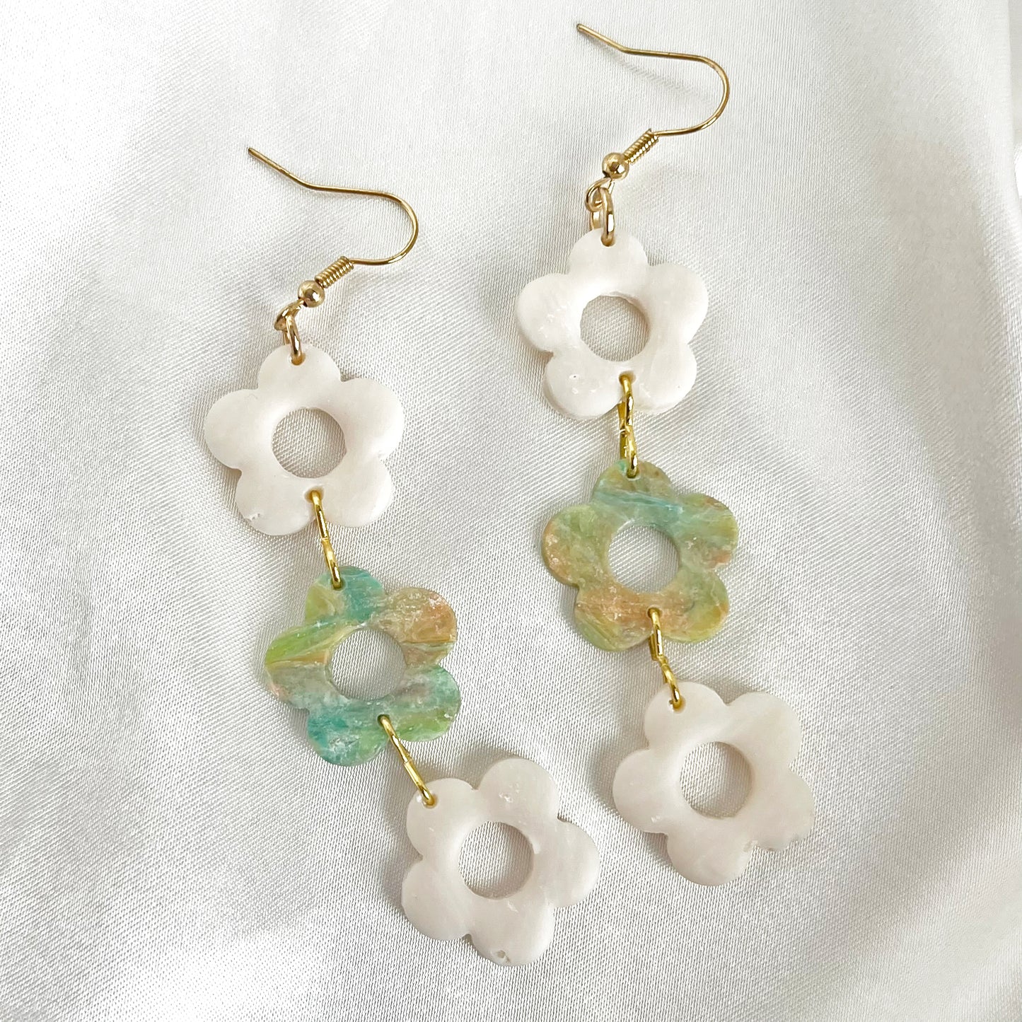 Painter's Triple Daisy Dangle Earrings