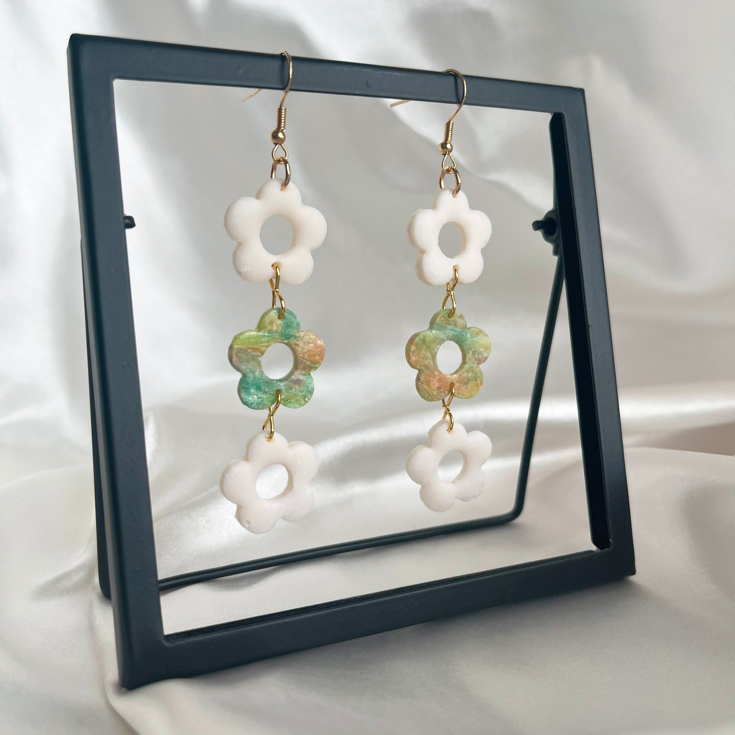 Painter's Triple Daisy Dangle Earrings