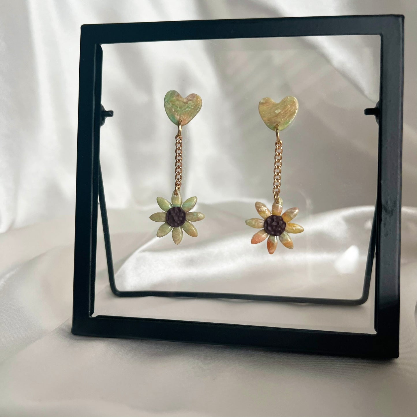 Painter's Heart Dangle Drop Flower Earrings