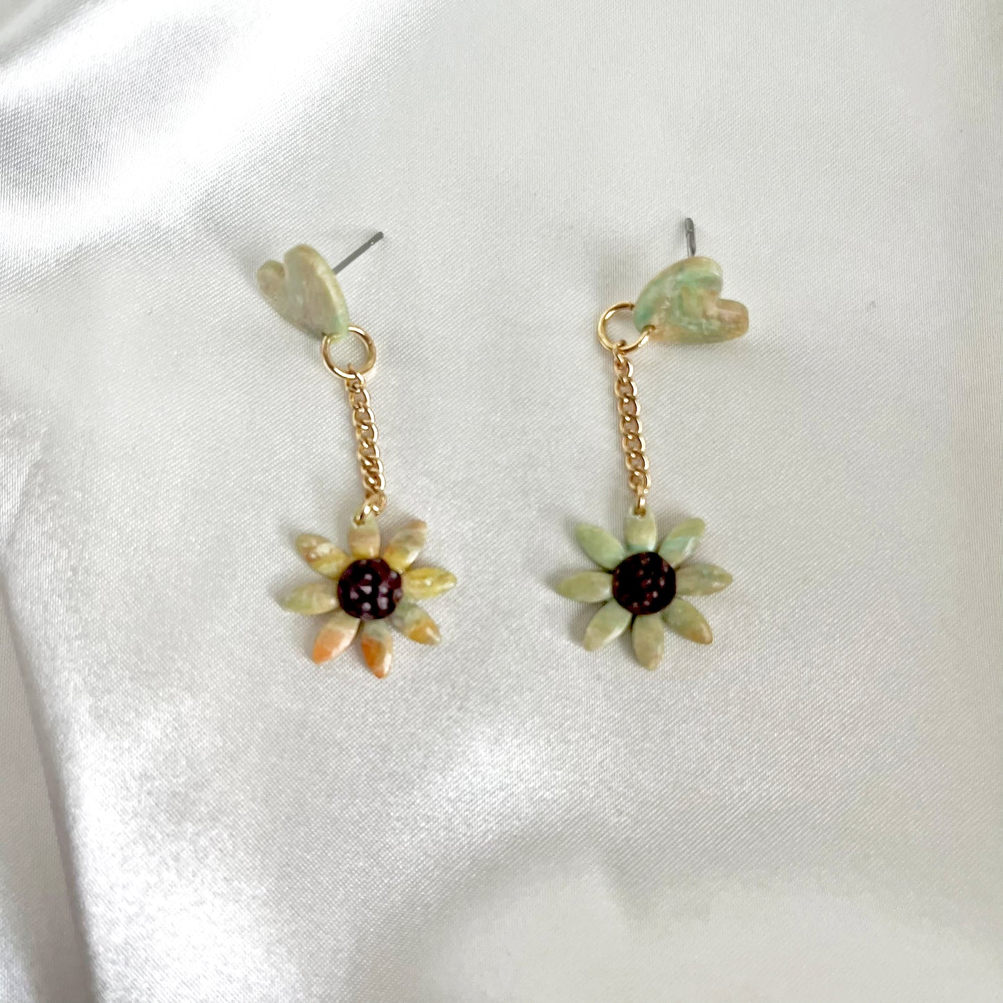 Painter's Heart Dangle Drop Flower Earrings