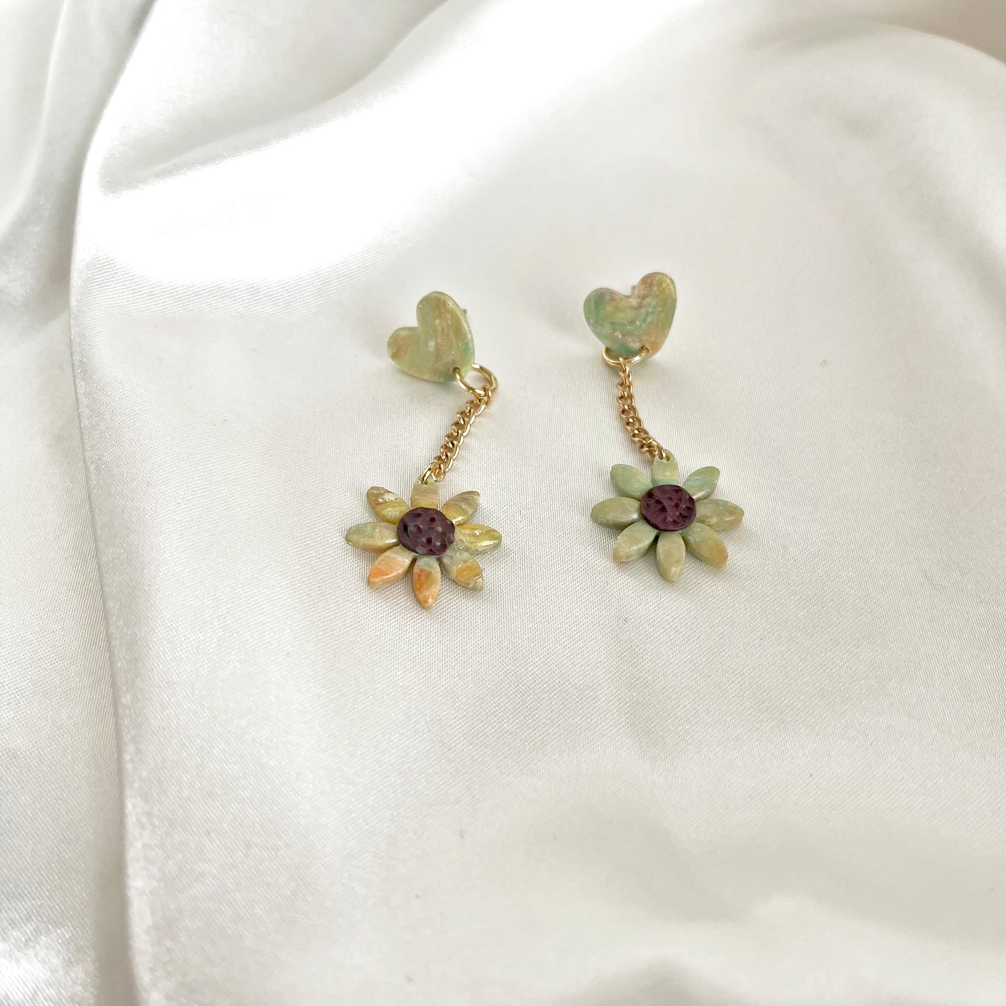 Painter's Heart Dangle Drop Flower Earrings