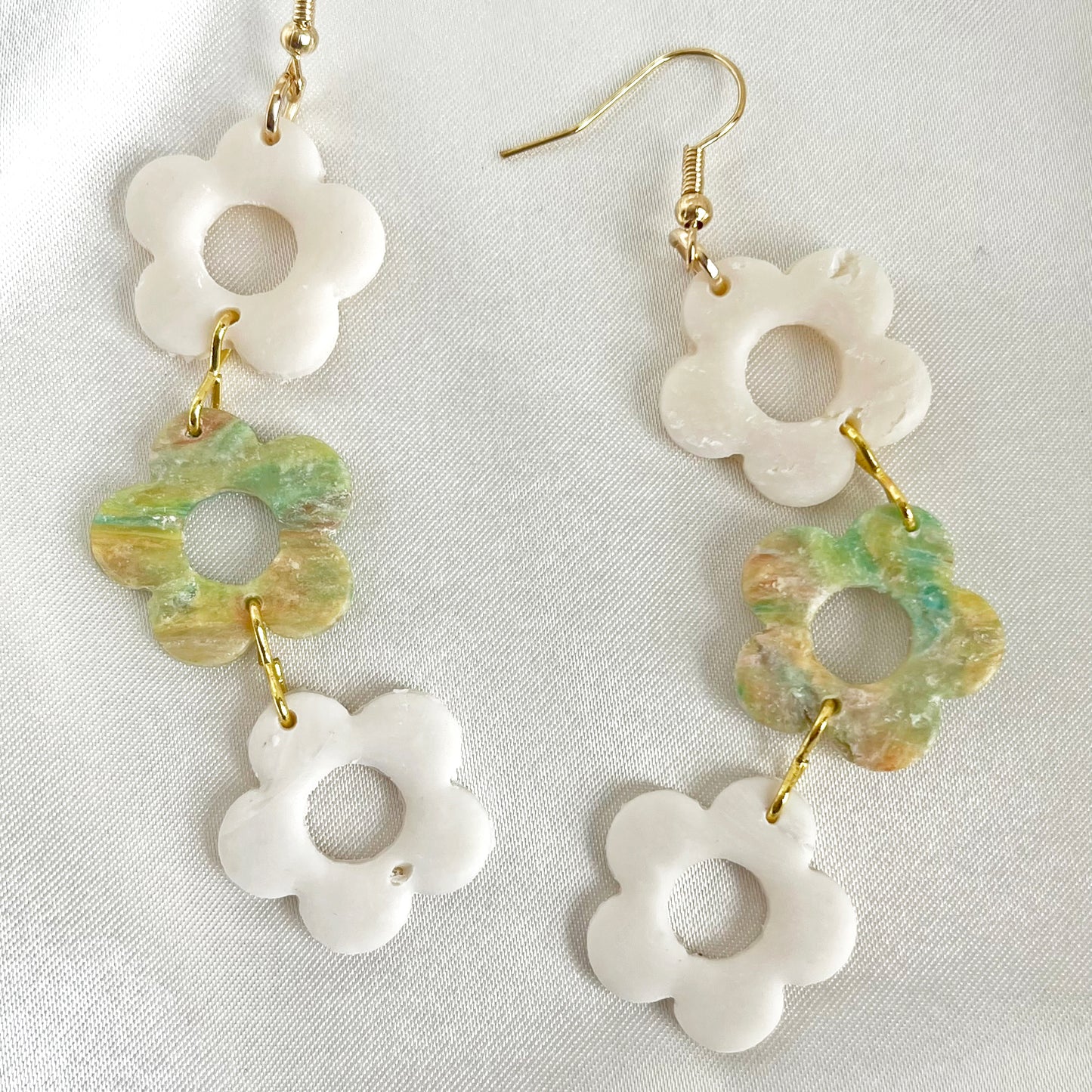 Painter's Triple Daisy Dangle Earrings