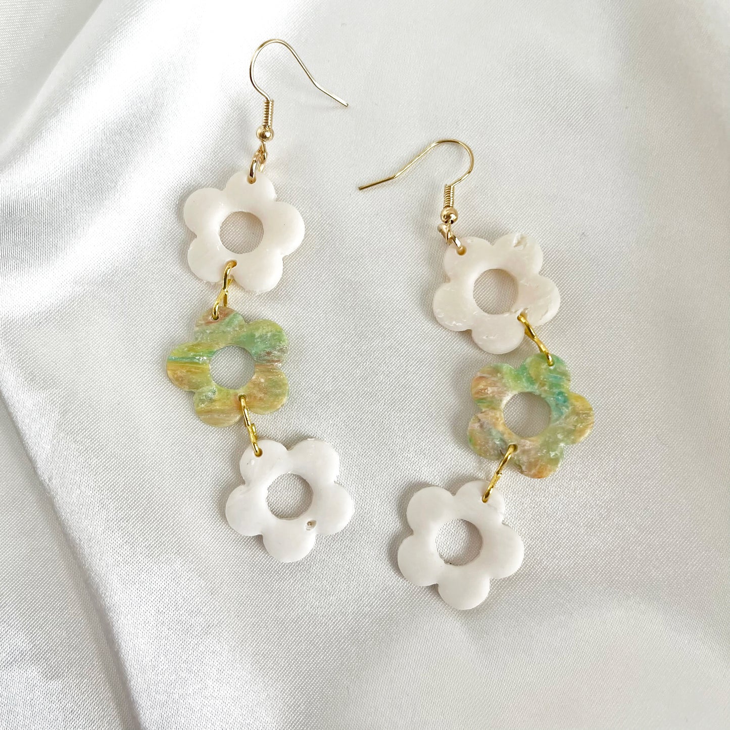 Painter's Triple Daisy Dangle Earrings