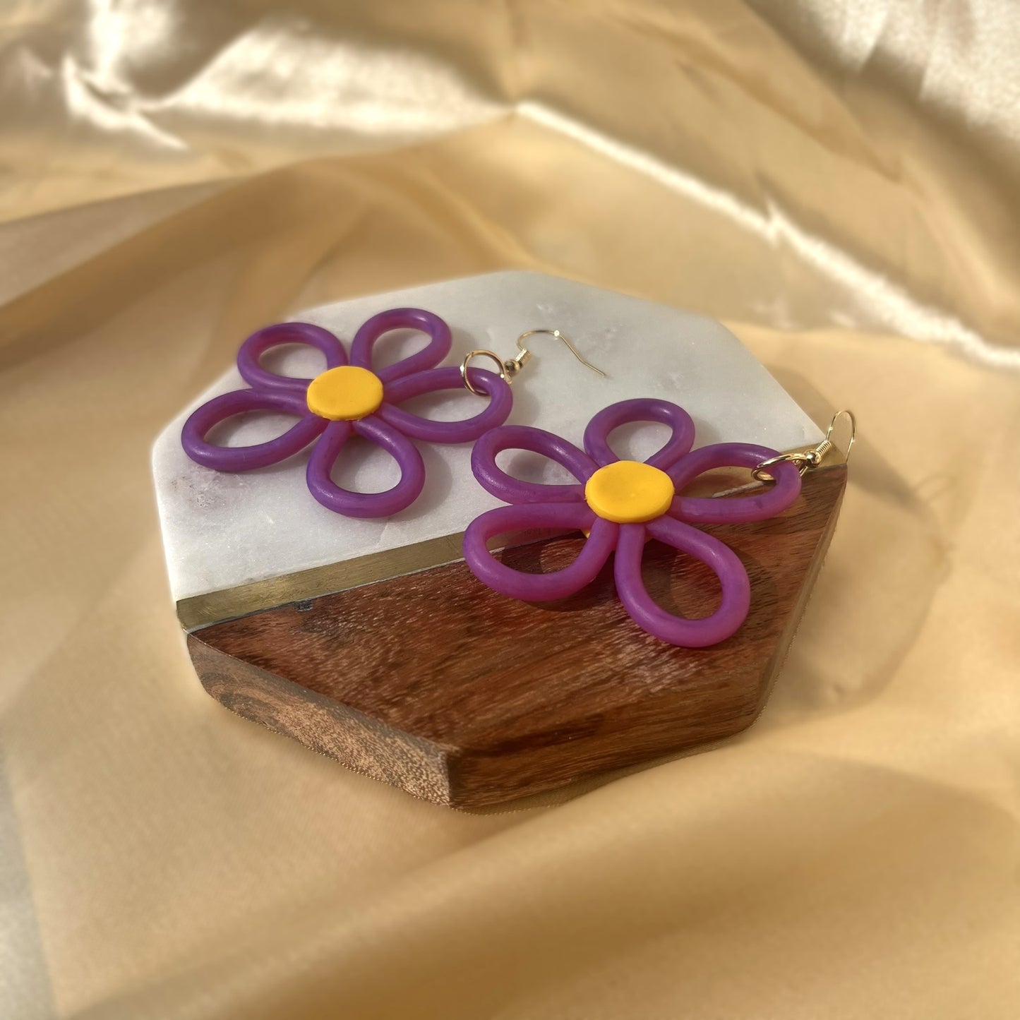 Pink to Purple Daisy Earrings